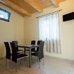 Oda ve Kahvaltı La Torretta Bianca 3*