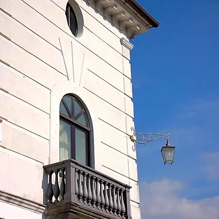 La Torretta Bianca ベッド・アンド・ブレックファスト カーヴァ・デ・ティッレーニ
